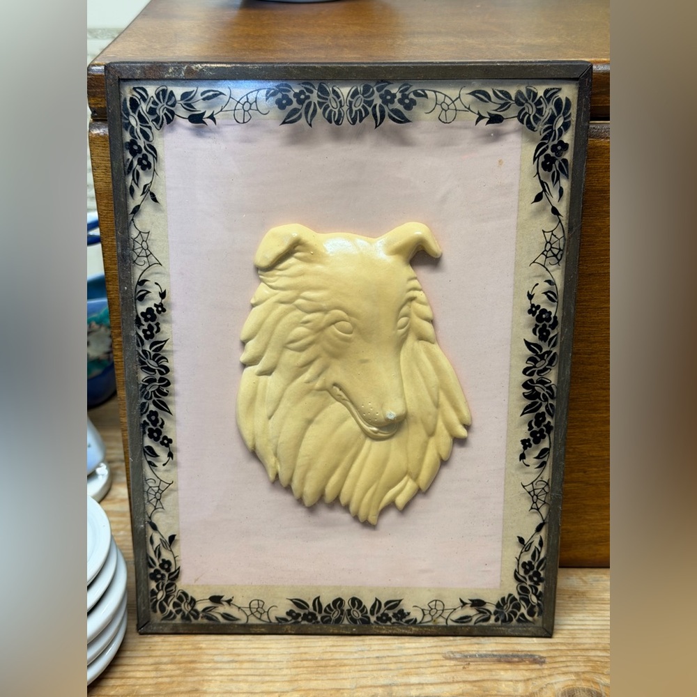 Vintage 3D Dog Border Collie Convex Glass Relief Wall Art Pink 8”